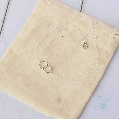 LUMI - Silver Loop Bracelet